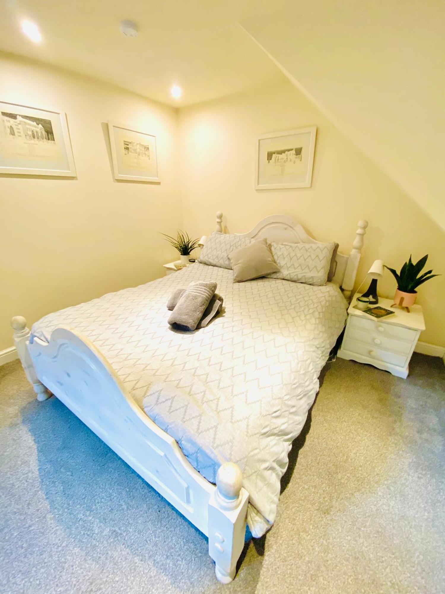 Vere House, 1, Spacious & Great Location Appartamento