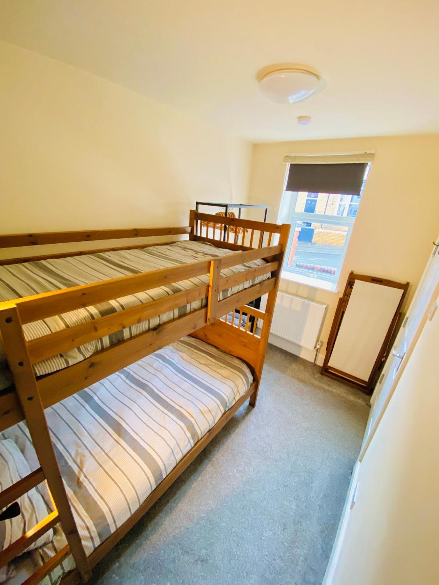 Vere House, 1, Spacious & Great Location Apartment